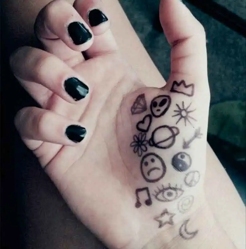# BH1703 1 шт. Стик N Poke Black Henna Tattoo с полукруглоном ET ежедневный узор временная