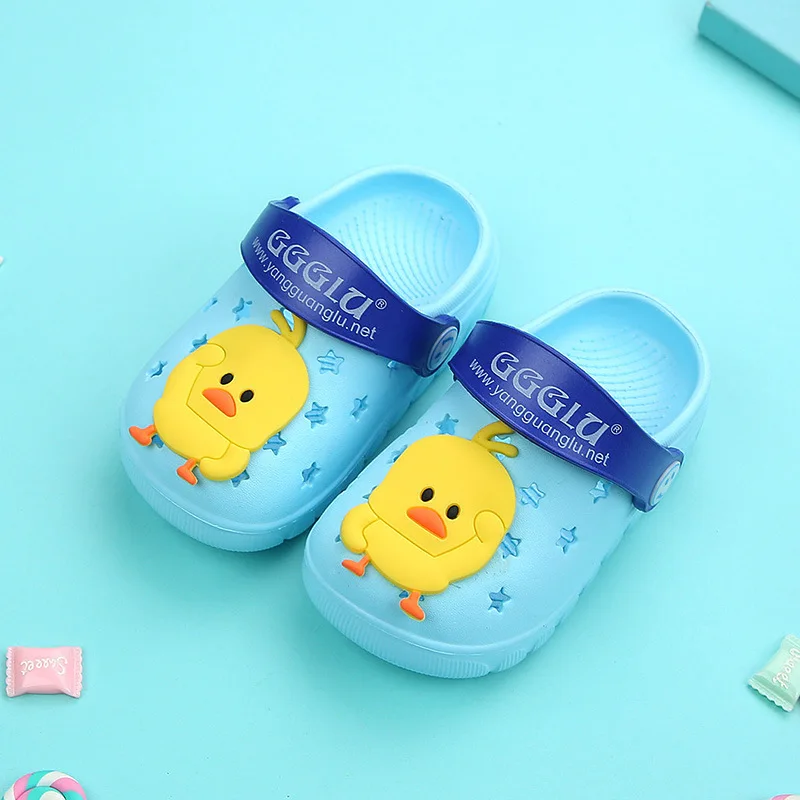 SKY BLUE DUCK Детские тапочки; коллекция года; сезон весна-лето; новые детские Нескользящие сандалии Baotou для мужчин и женщин; домашняя обувь с отверстиями - Цвет: SKY BLUE DUCK