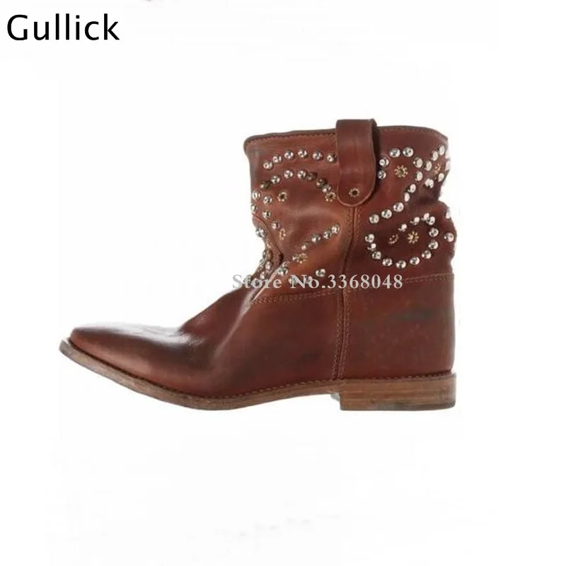 Настоящая фотография высококачественные белые ботильоны украшенные