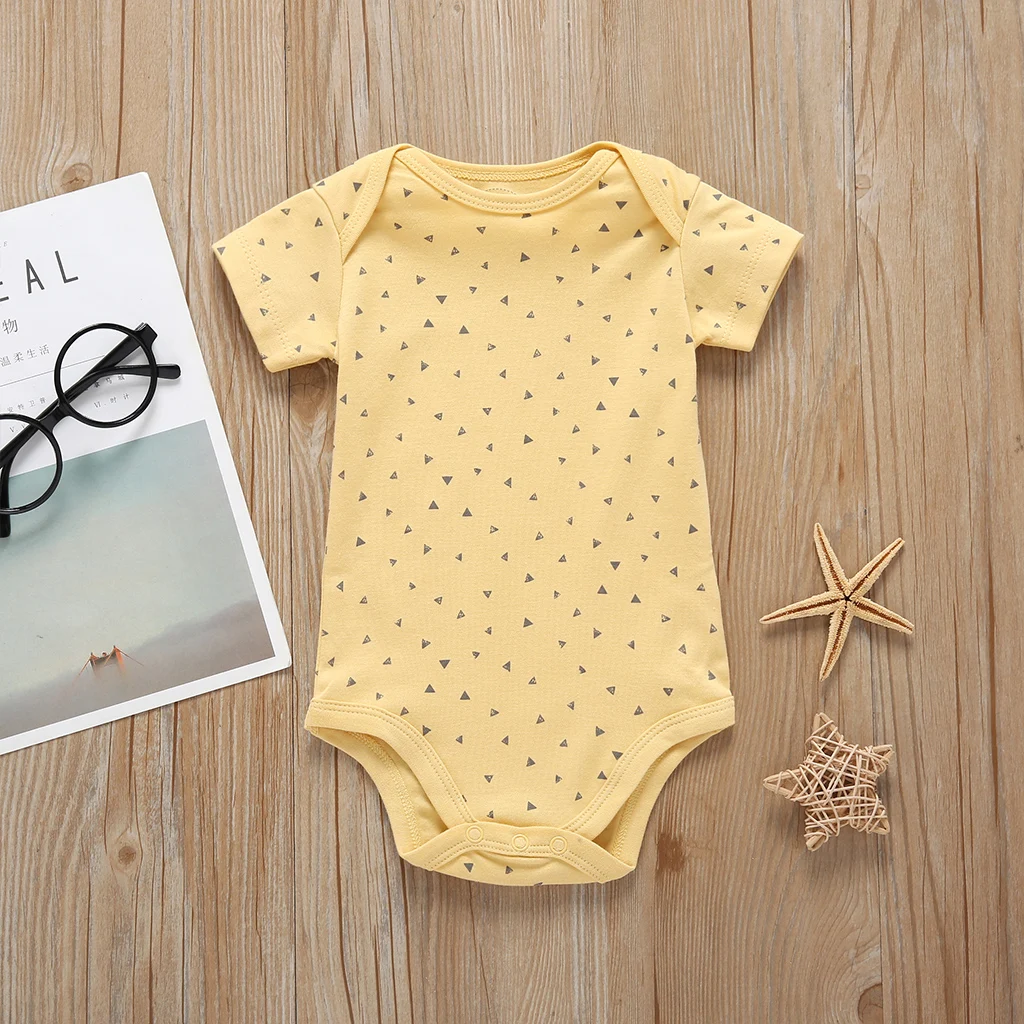 Боди для маленьких мальчиков хлопковое с коротким рукавом и принтом животных