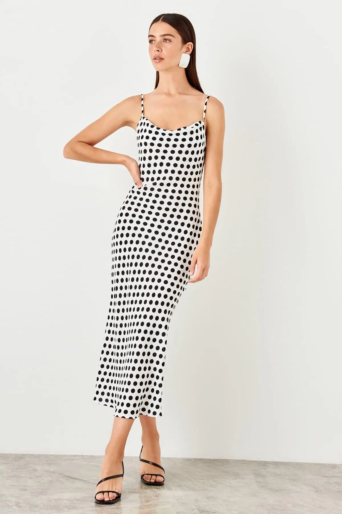 Trendyol/Белое платье в горошек TWOSS19EL0172