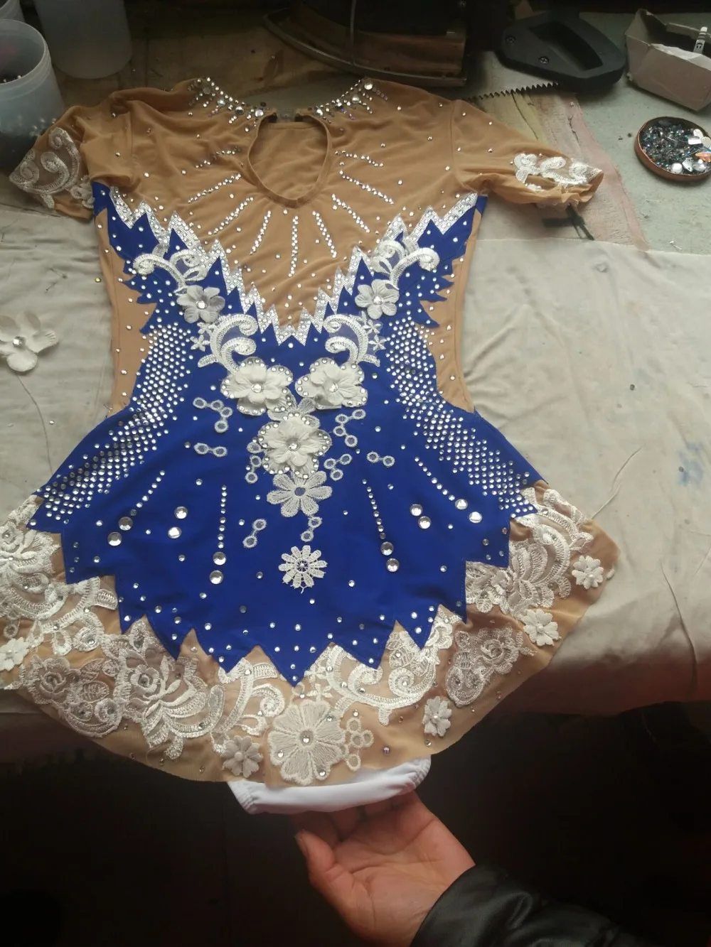 Бесплатная доставка подходит для фигурного катания на