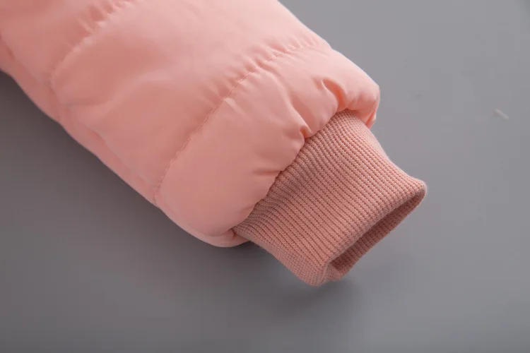 Новое зимнее камуфляжное пальто для мальчиков и девочек пуховая куртка Верхняя одежда однотонное хлопковое пальто с крыльями