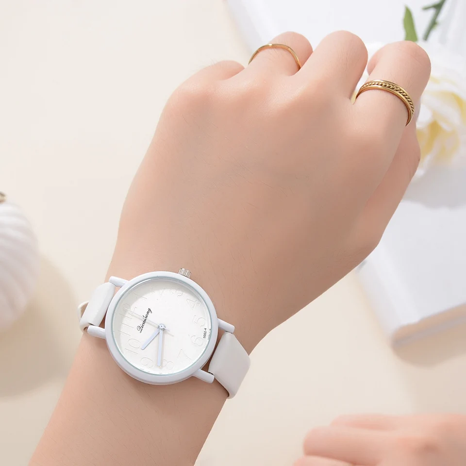 2018 часы женские брендовые винтажные кожаные роскошные Macaron повседневные белые