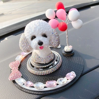 Внутренняя дрель в качели автомобиль подковы собака внутри креативные