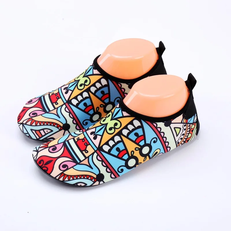 Этнические акватуфли для плавания цветные геометрические быстросохнущие