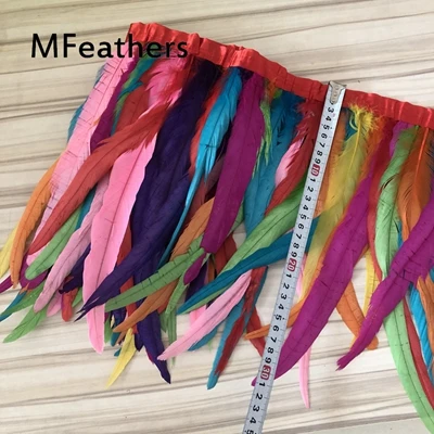 colorful 2 метра шампанского декоративные петушиные перья 35-40 см DIY куриное перо бахрома пришиты на атласную лента рождественские украшения полоски ремесло - Цвет: colorful