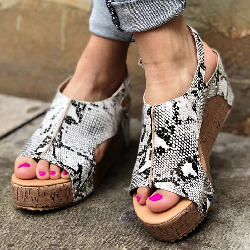 Женские босоножки на танкетке кожаные сандалии обувь Каблуке 35-43 для лета 2019 |