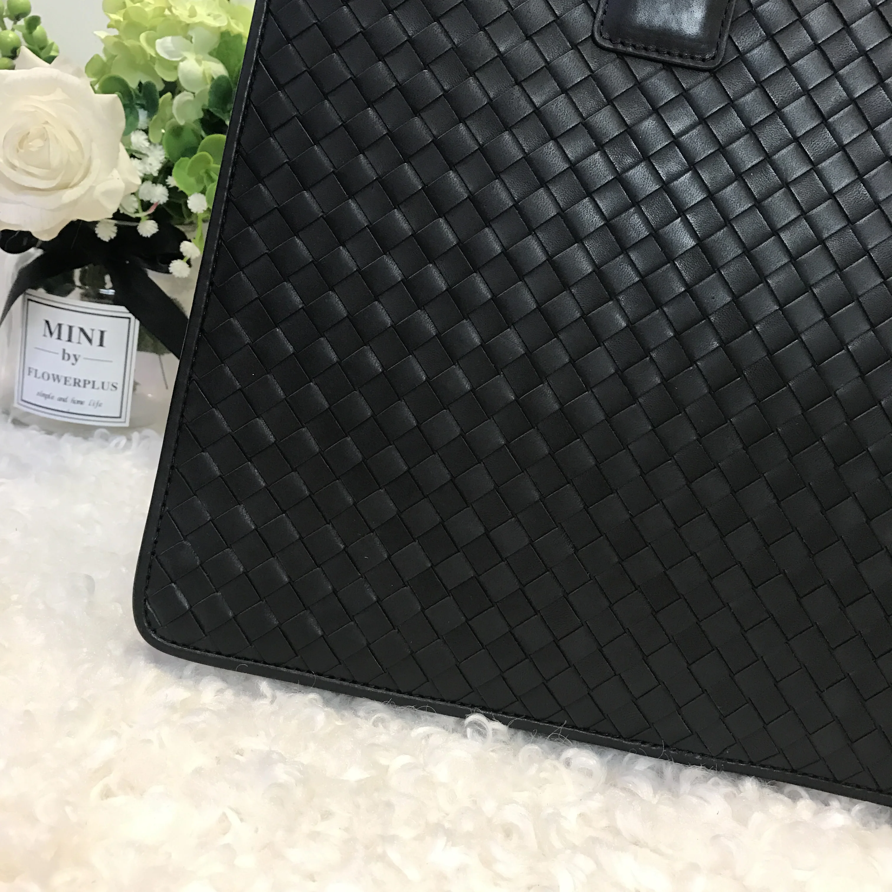 2019 handbag men briefcase men leather bag office bags Cowhide Business affairs bag File pack Weave New pattern Genuine leather