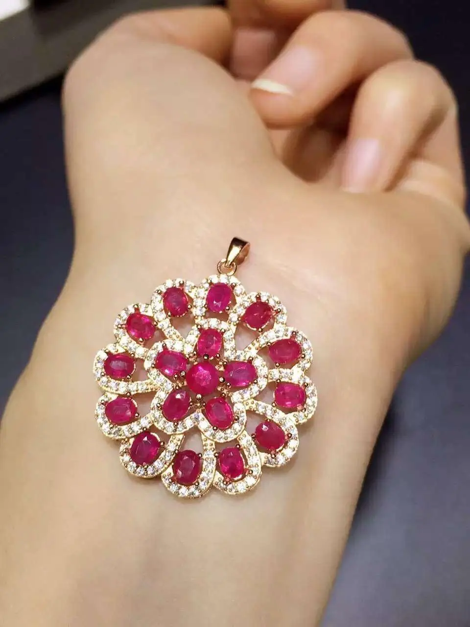2017 настоящие воротники Qi Xuan_Red stone Модный кулон Necklaces_Real Necklaces_Quality guarantied_manufacturer