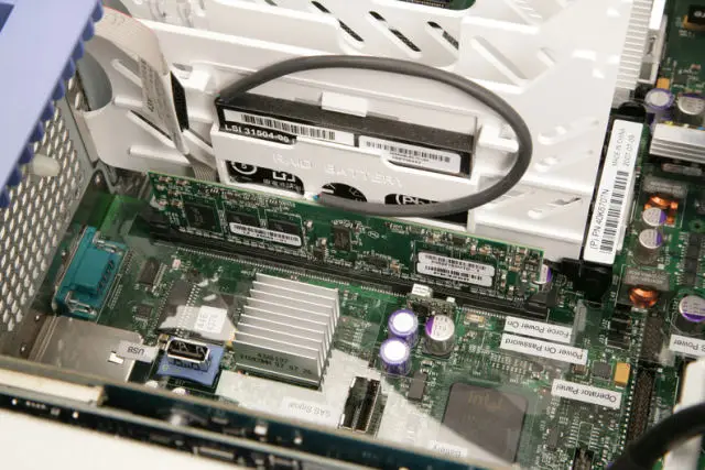 Адаптер RaidStorage Server Aid MR10k SAS/SATA контроллер номер детали: 43W4280 3 ГБ/сек.
