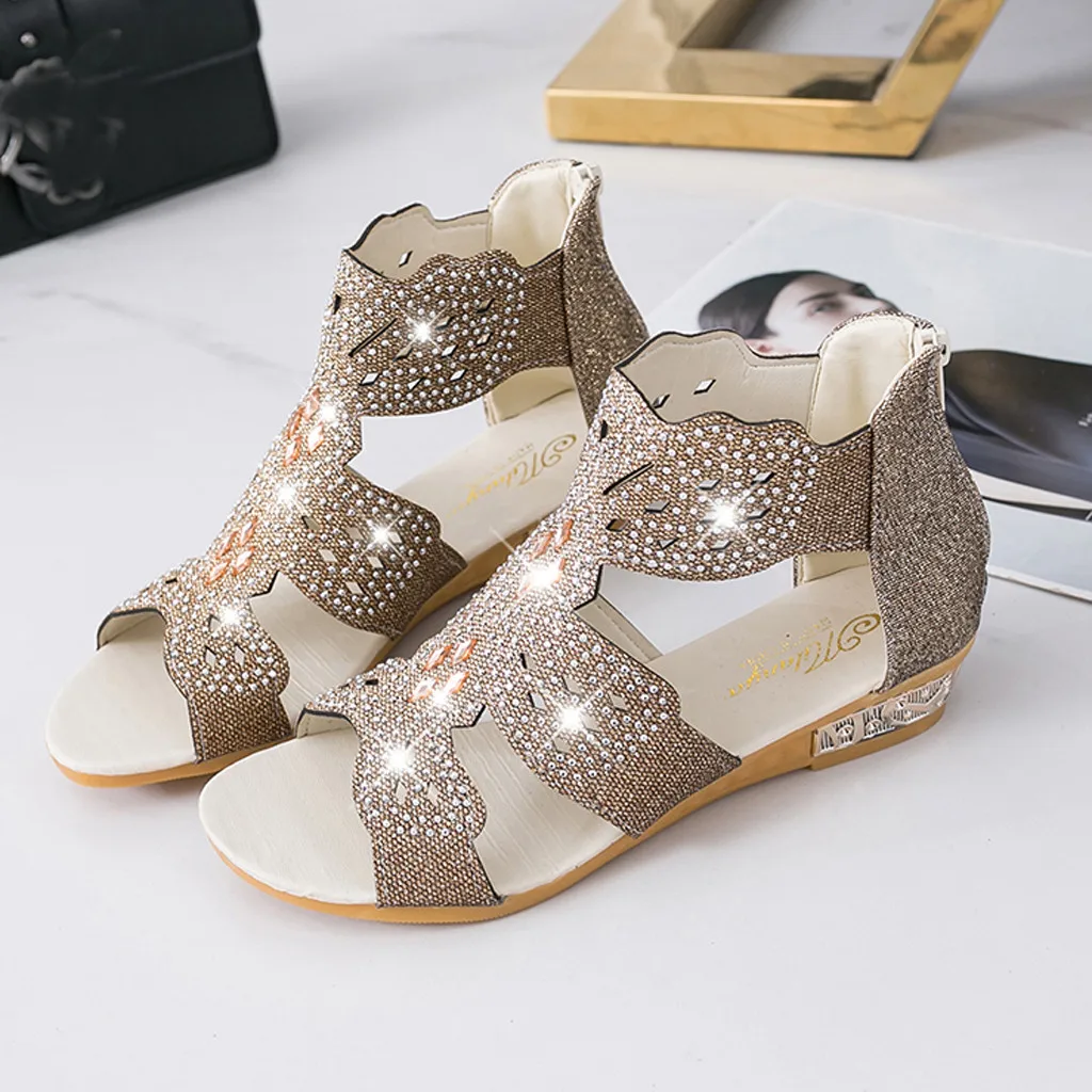 Женские сандалии с кристаллами на танкетке в римском стиле перфорацией новинка