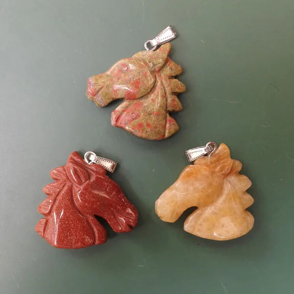 

Free shipping Fashion Carved Mixed Stone Horse head pendulum Charms Pendants for jewelry 8pcs/lot Wholesale