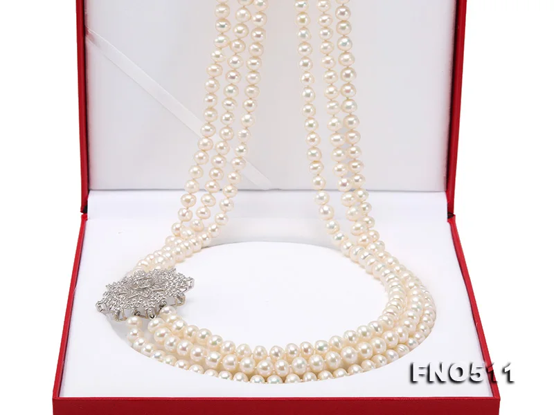 

Elegant Ladies Necklace 3rows White Natural Freshwater Pearl Long Necklace White Rhinestone Flower Jewelry Loving Gift