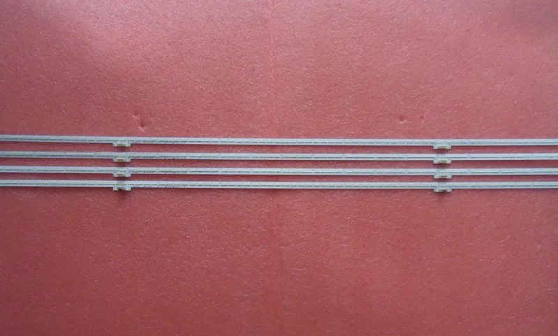 

LED strip HE550HUC-B52 RSAG7.820.6366/ROH VER.C 1 Piece=80LED 692MM