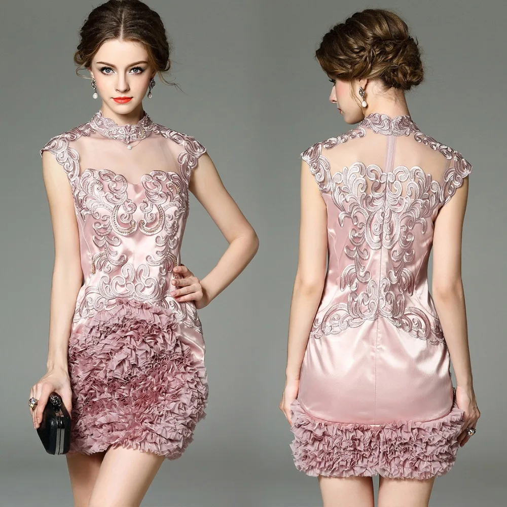 Женское дизайнерское модельное платье праздничное из красного бежевого