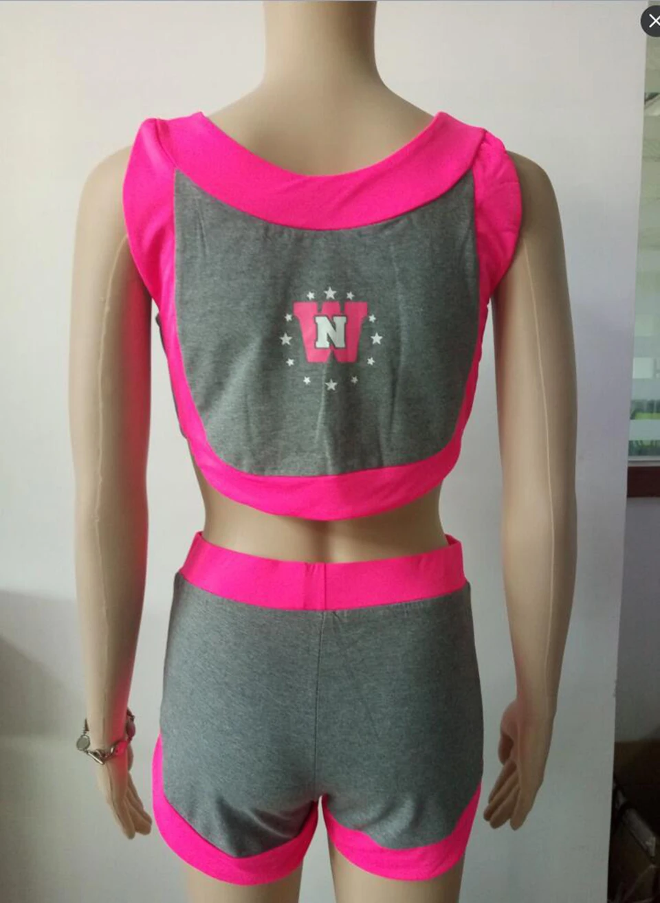 Женский укороченный топ и байкерские шорты комплект из 2 предметов повседневный