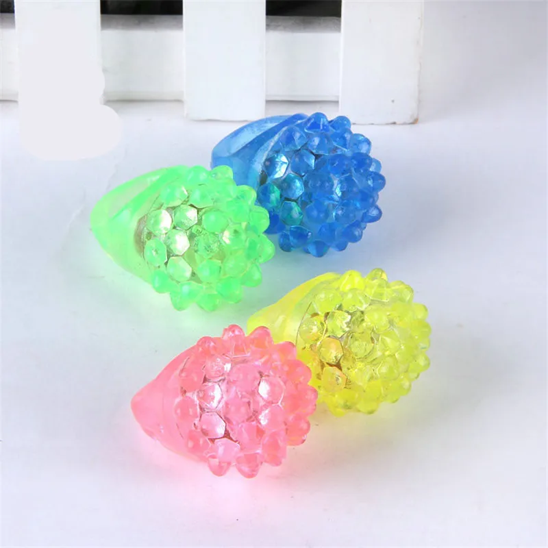 2018 новый костюм светодиоды Led Свет Клубника мигающий перстень эластичная резина