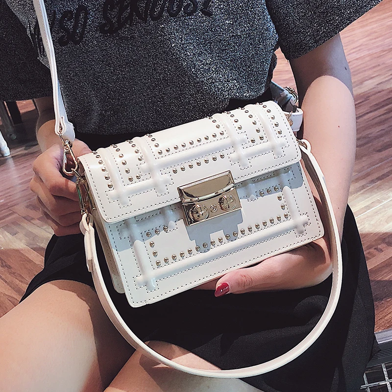 Сумка женская квадратная из высококачественной кожи с заклепками | Багаж и сумки