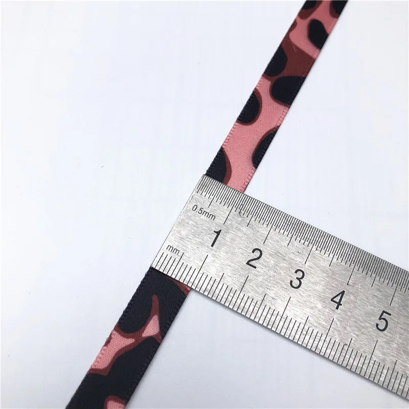Атласные ленты и бабочки Hot Pink с леопардовым принтом 10/15/25/40 мм в рубчик