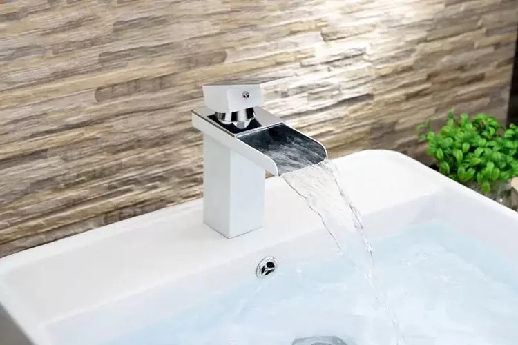 Черный цвет кран для ванной с водопадом от DONA санитарный горячей и холодной воды