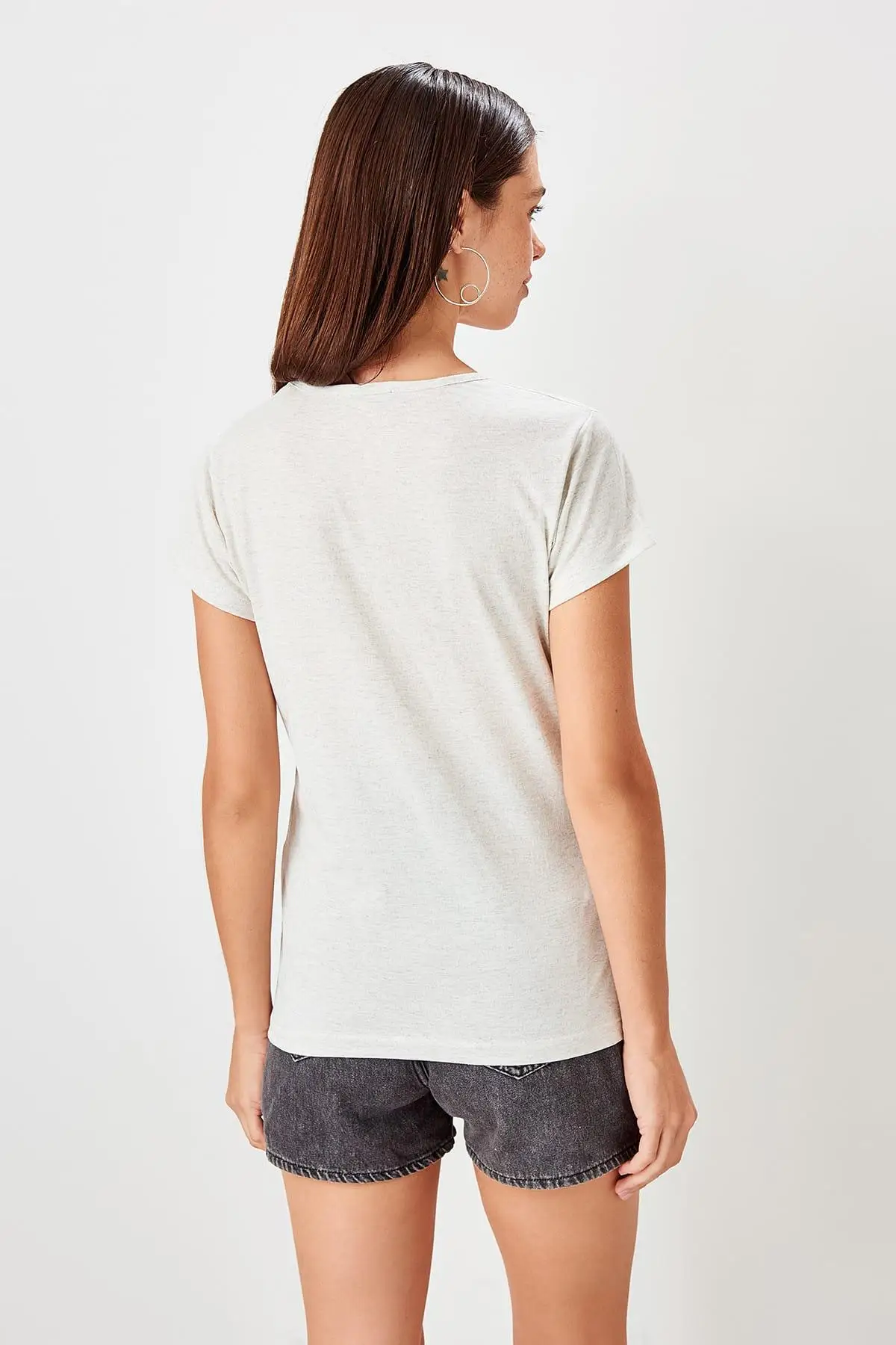 Trendyol серые Базовые Трикотажные футболки с принтом TWOSS19TS0547|Футболки| |