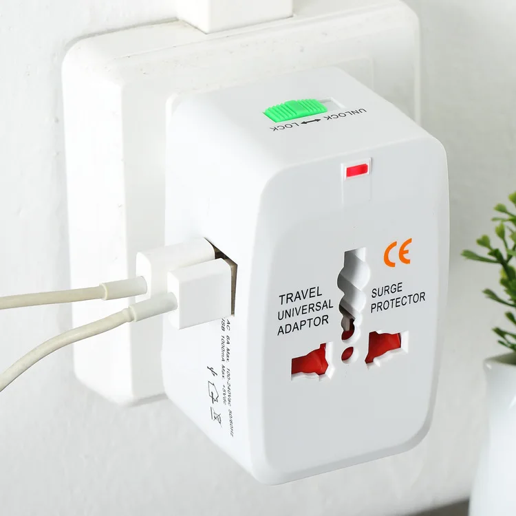 Универсальный переходник с двумя USB портами универсальное зарядное устройство