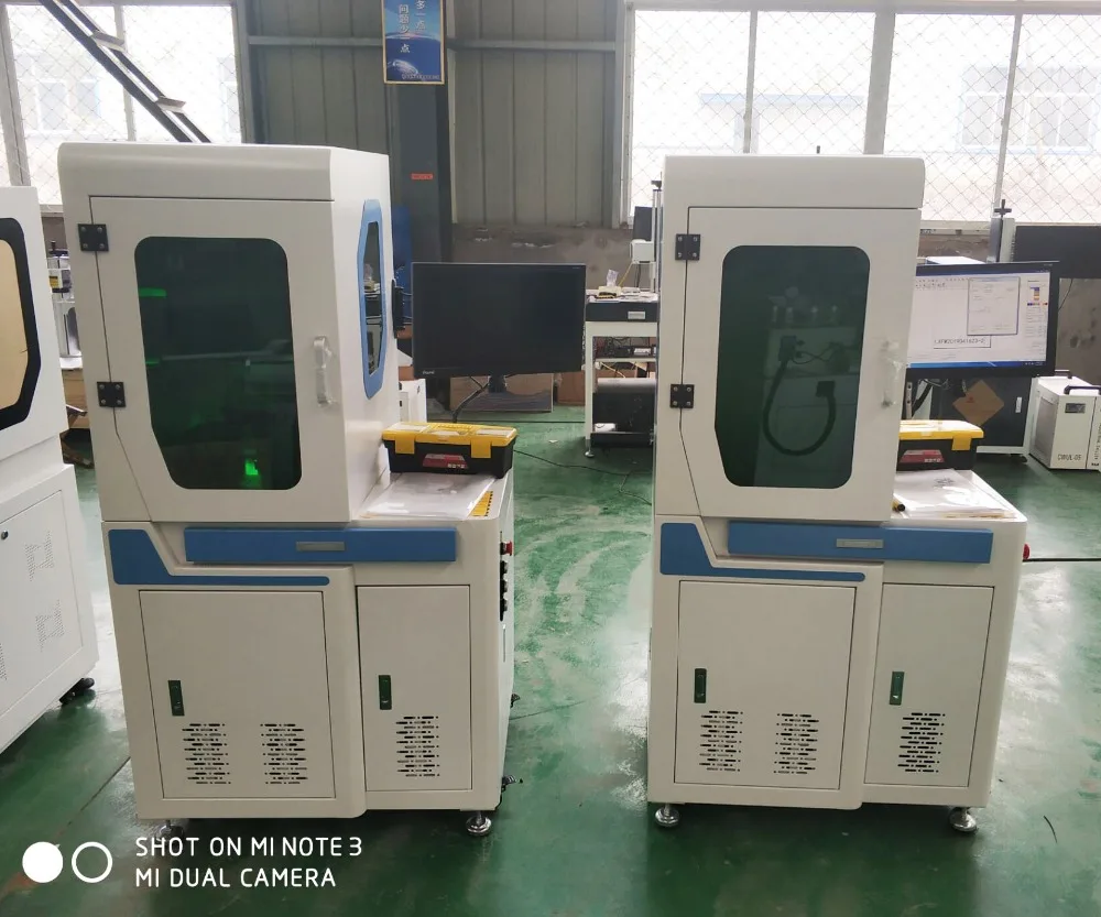 Закрытая лазерная маркировочная машина 20 Вт с электрической осью