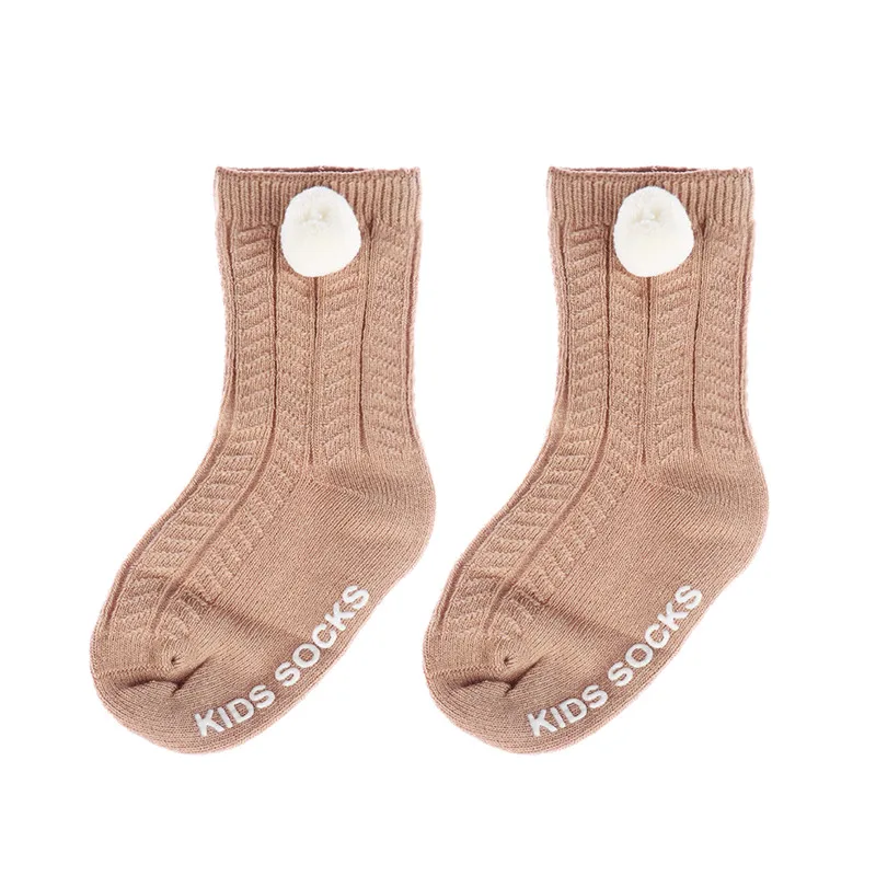 khaki 1 пара, новые модные хлопковые носки для малышей Вязаные гольфы с помпонами зимние теплые нескользящие носки для новорожденных мальчиков и девочек - Цвет: khaki