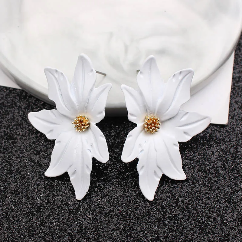 Серьги-гвоздики с эффектом распылителя краски женские стильные милые