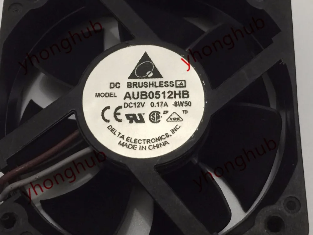 Detla электроники AUB0512HB DC 12V 0.17A 50x50x15 мм 3 провода Сервер вентилятор охлаждения |