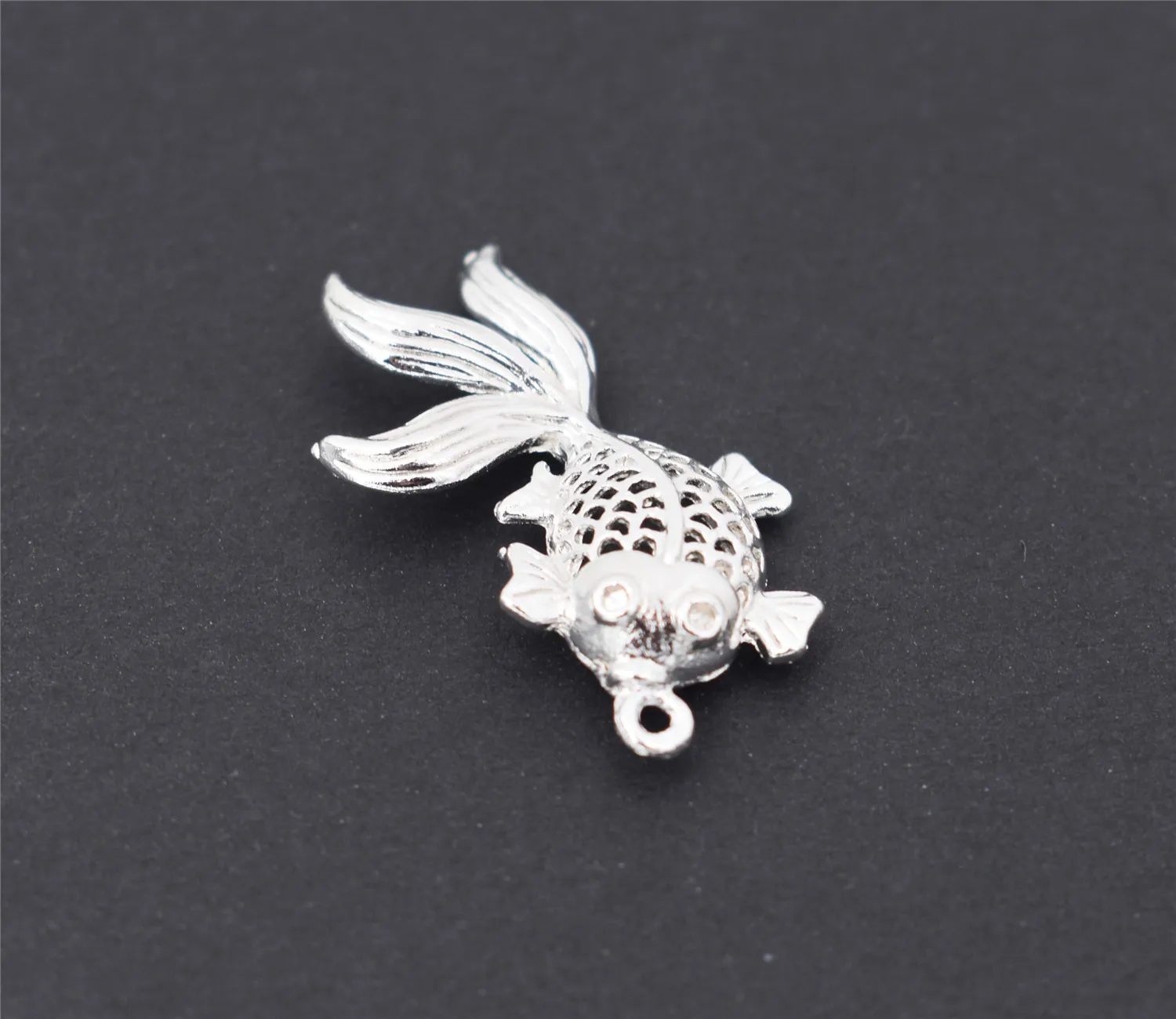 10pcs/lot 33x18mm 4 Colors Plated Copper Material Hollow Goldfish Charms Pendant DIY Handmade Jewelry Accessories | Украшения и