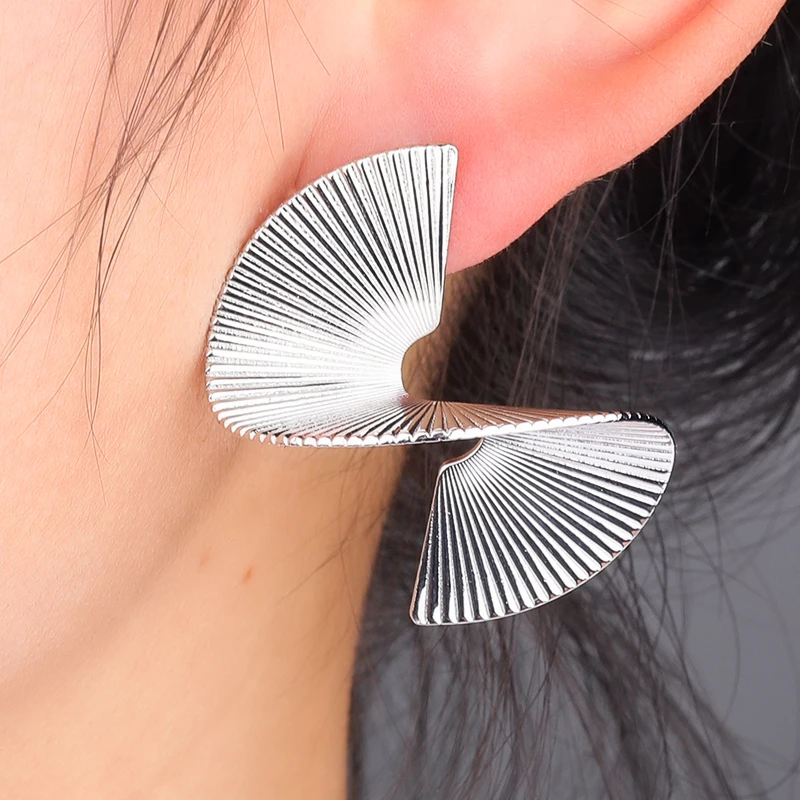 Горячая продажа спиральные веерные серьги в виде лезвия золотого цвета