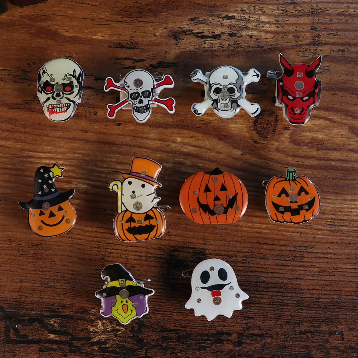 10 шт. броши для Хэллоуина Мультфильм светодиодный мигающий декоративный