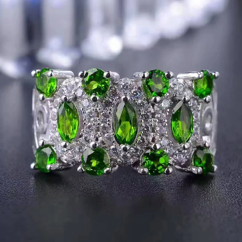 Женское роскошное серебряное кольцо из диопсида бриллиантовое твердое с