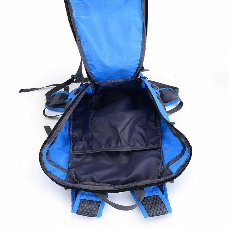 

2019 New 30L Portable Folding Backpack Outdoor Hiking Climbing Bag Waterproof Nylon Backpack Breathable Portable Travel Bag