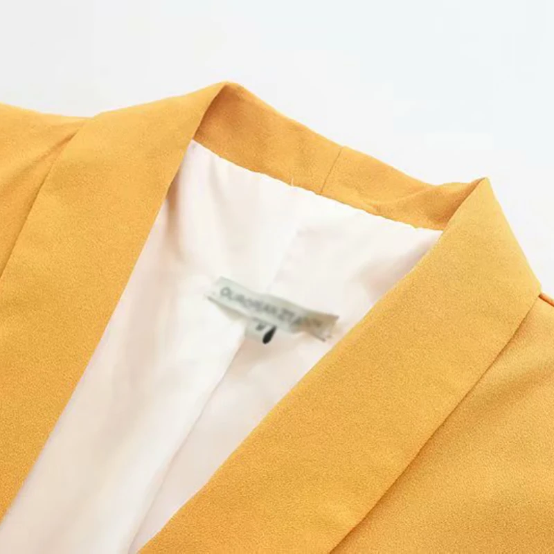 Женский офисный стильный однотонный блейзер с длинными рукавами и карманами