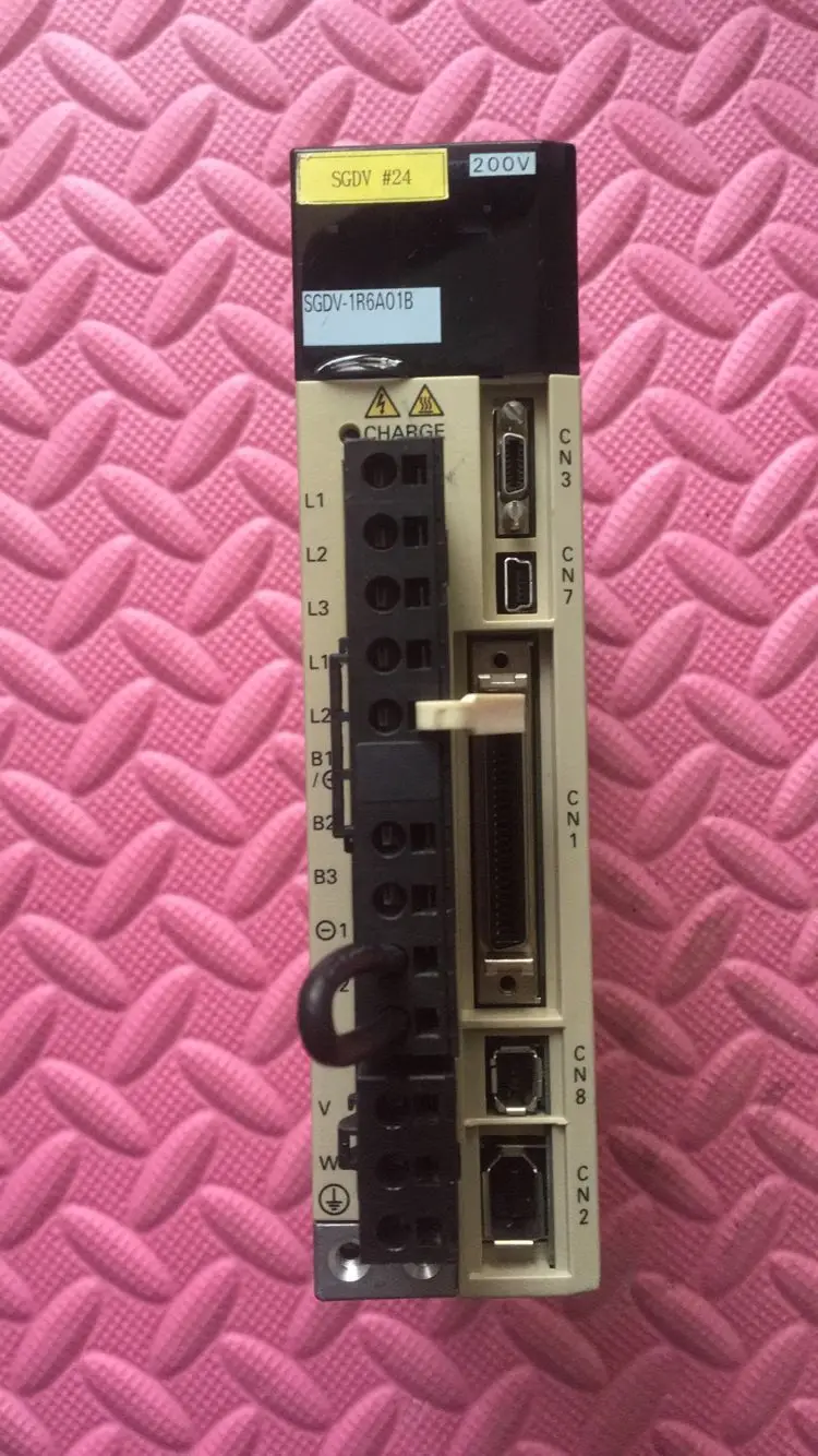 

Servo drive SGDV-1R6A01B , Used one , 90% appearance new , 3 months warranty , fastly shipping
