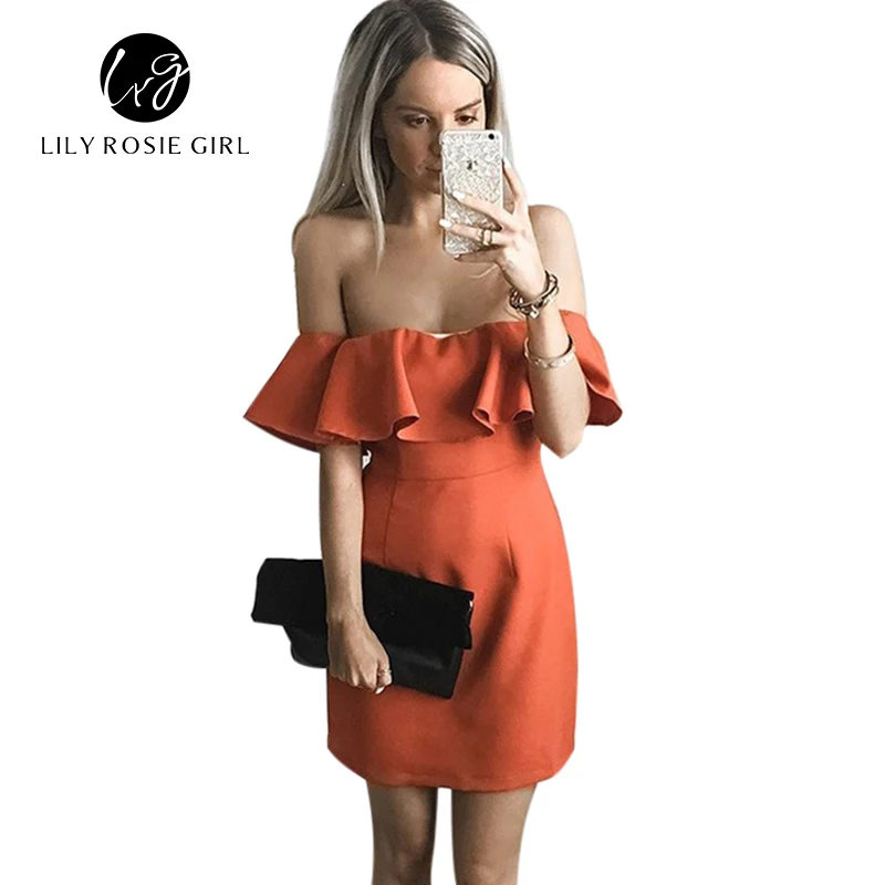 Conmoto Короткое платье с открытыми плечами элегантное красное воланами