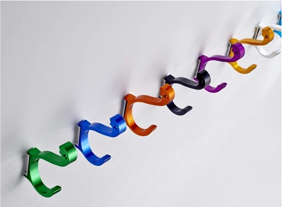 Настенная вешалка для одежды стеллаж ткань крючок настенный полосатый халат