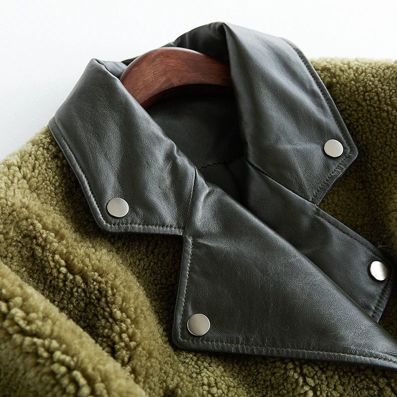 AYUNSUE Korean Style Real Fur Coat Female Flare Sleeve Lamb Wool Sheep Shearing Coats Short Women's Winter Jacket V18F33105 | Женская