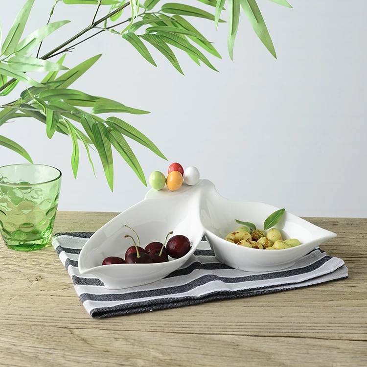 Фруктовая тарелка в форме листьев с керамическими разделами вилками