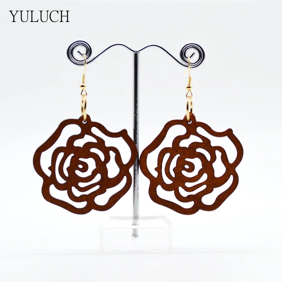 Пара серьги в виде цветка розы из дерева | Украшения и аксессуары