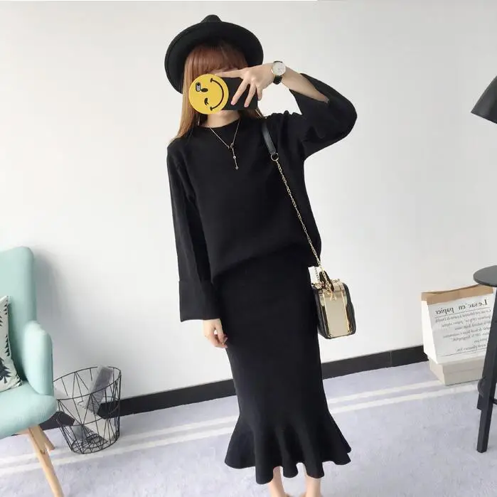 

Rlyaeiz 2018 Autumn Fashion Sweet 2 Piece Set Women Sporting Suits Knitting Pullover + Skirts Set Sporting Wear Female Tracksuit