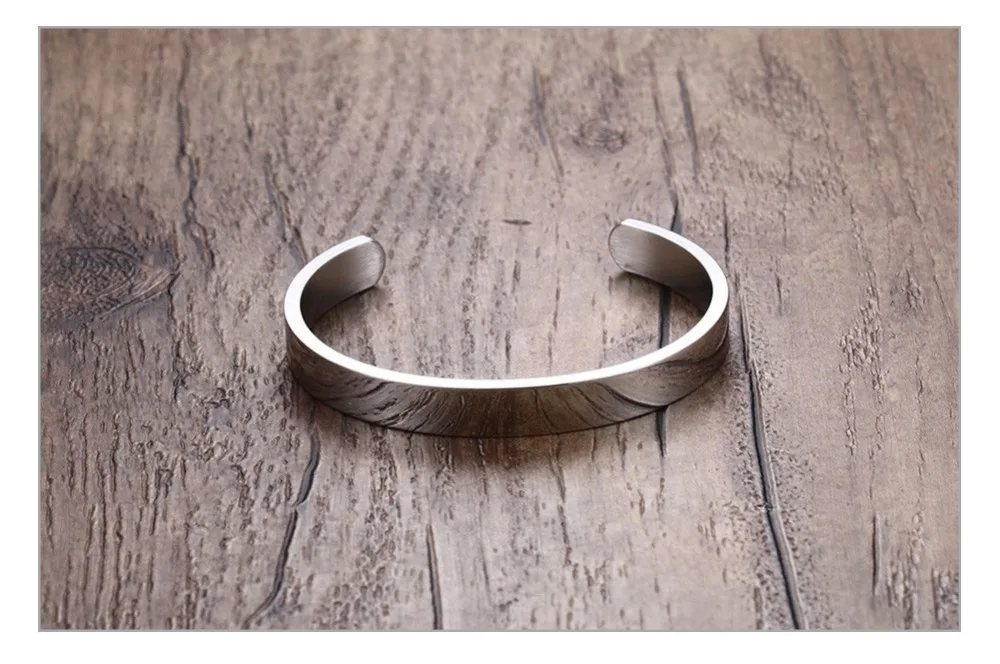 Браслет-манжета из нержавеющей стали с гравировкой | Украшения и аксессуары