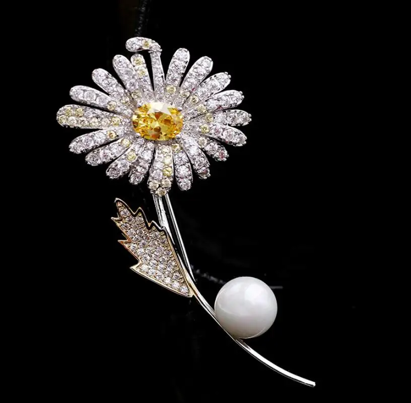 CSxjd New cubic zirconia yellow daisy flower brooches for costumes pins lady scarf buckle jewelry accessories women | Украшения и
