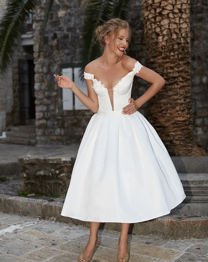 Женское вечернее платье Verngo Классическое белое с коротким рукавом и аппликацией