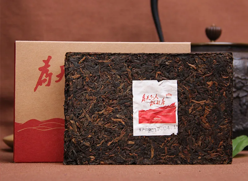 Haiwan старый Камрад сделал хороший чай для всех спелый Пуэр Кирпич 250 г