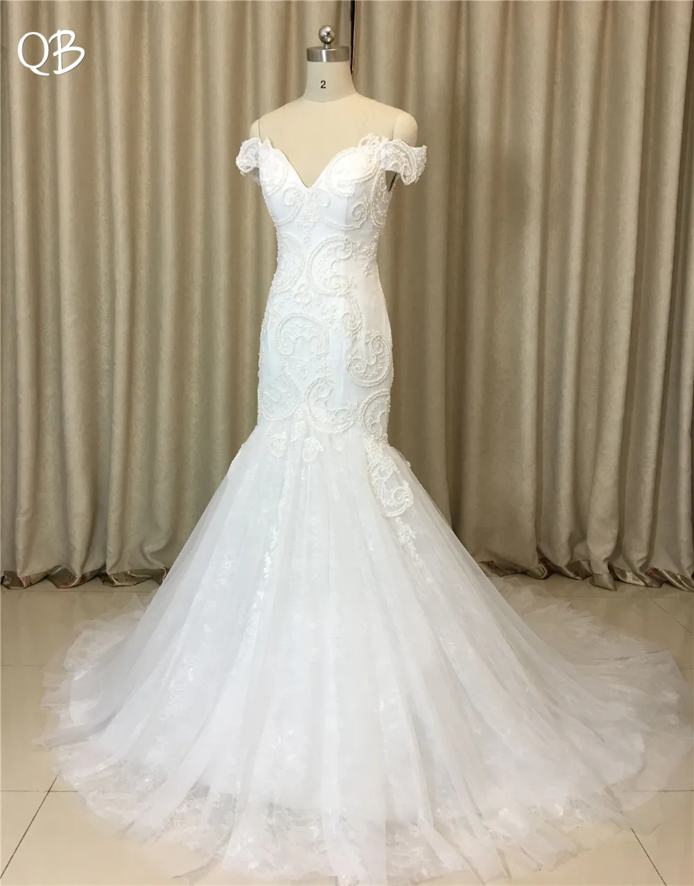 Платье свадебное длинное с открытой спиной и жемчугом модель DW104 2019 | Свадьбы