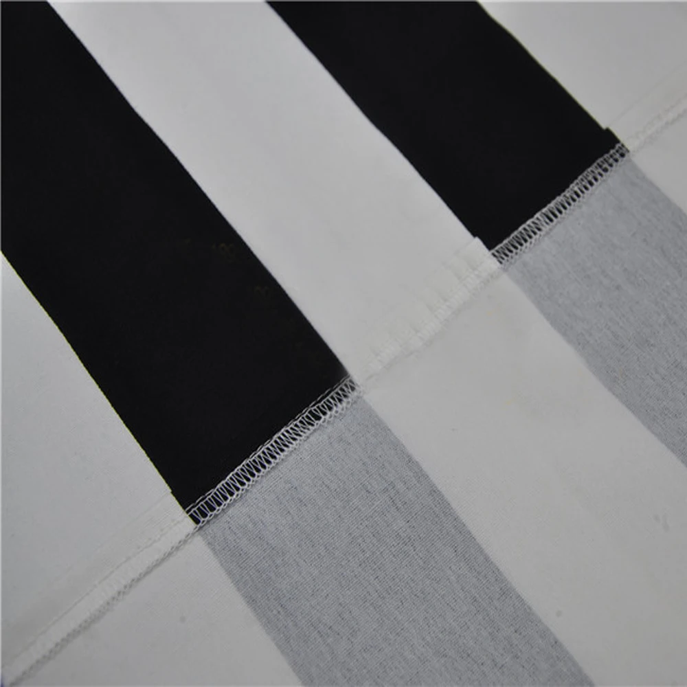 Прямоугольная скатерть с геометрическим рисунком волнистая квадратная в черно